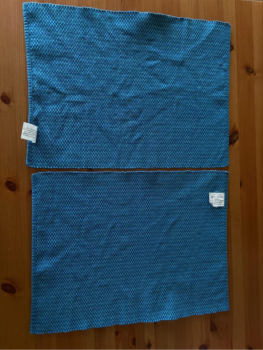 Crate & Barrel Cotton Place Mats Interlocking Blue & Green Set of 2